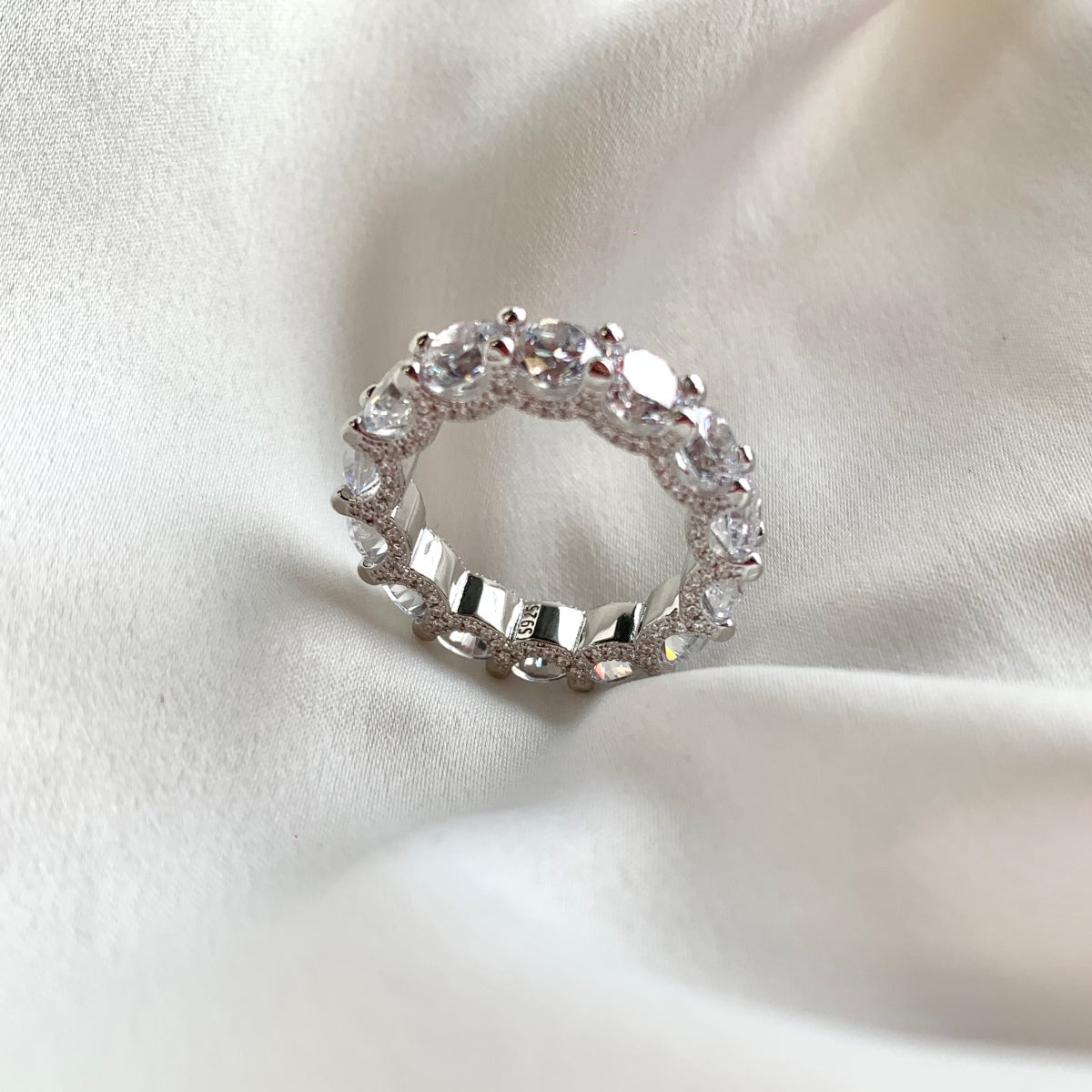 [Clover Jewelry]Wunderschöner Tennisring mit runden Diamanten