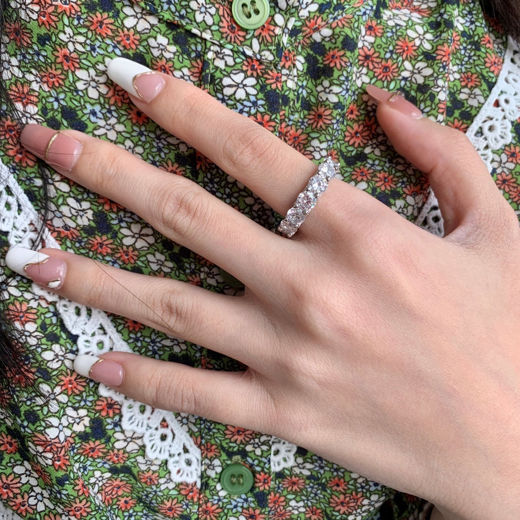 [Clover Jewelry]Wunderschöner Tennisring mit runden Diamanten