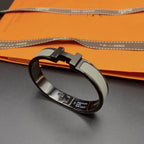 [クローバー・ジュエリー] CLIC HM SO ブラック グレー ブレスレット