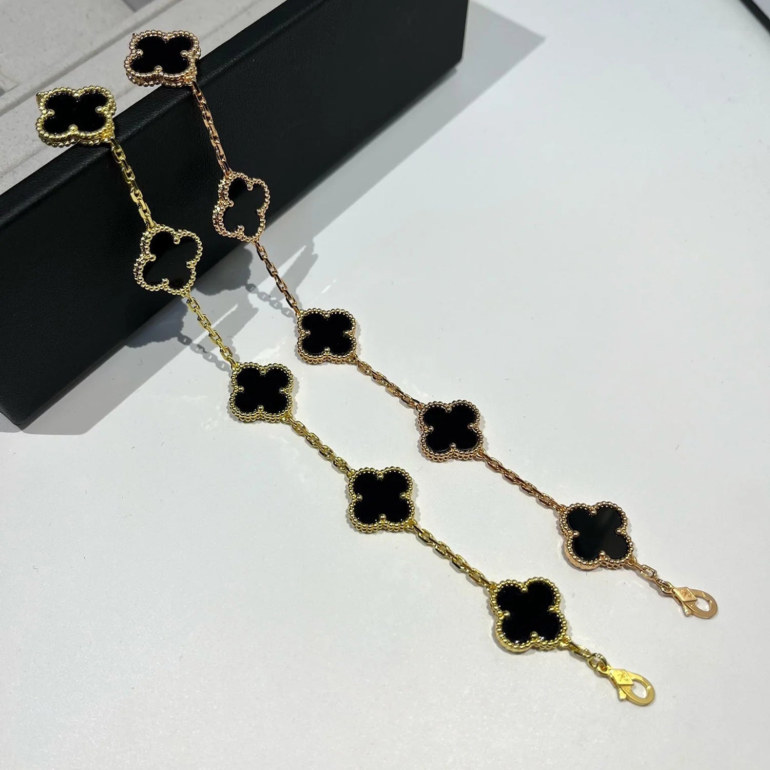 [Clover Jewelry]CLOVER  5 MOTIFS BLACK ONYX BRACELET