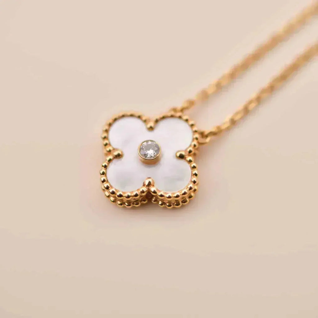 [Clover Jewelry]クローバー 15MM ダイヤモンド ホワイトフリチラリアネックレス