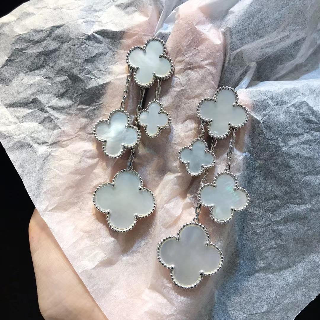 [Clover Jewelry]CLOVER EARRINGS WHITE MOP 4 MOTIFS SILVER