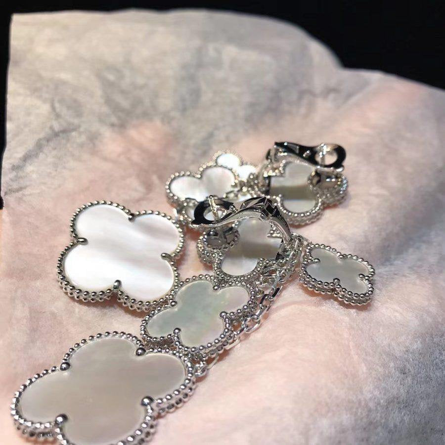 [Clover Jewelry]CLOVER EARRINGS WHITE MOP 4 MOTIFS SILVER