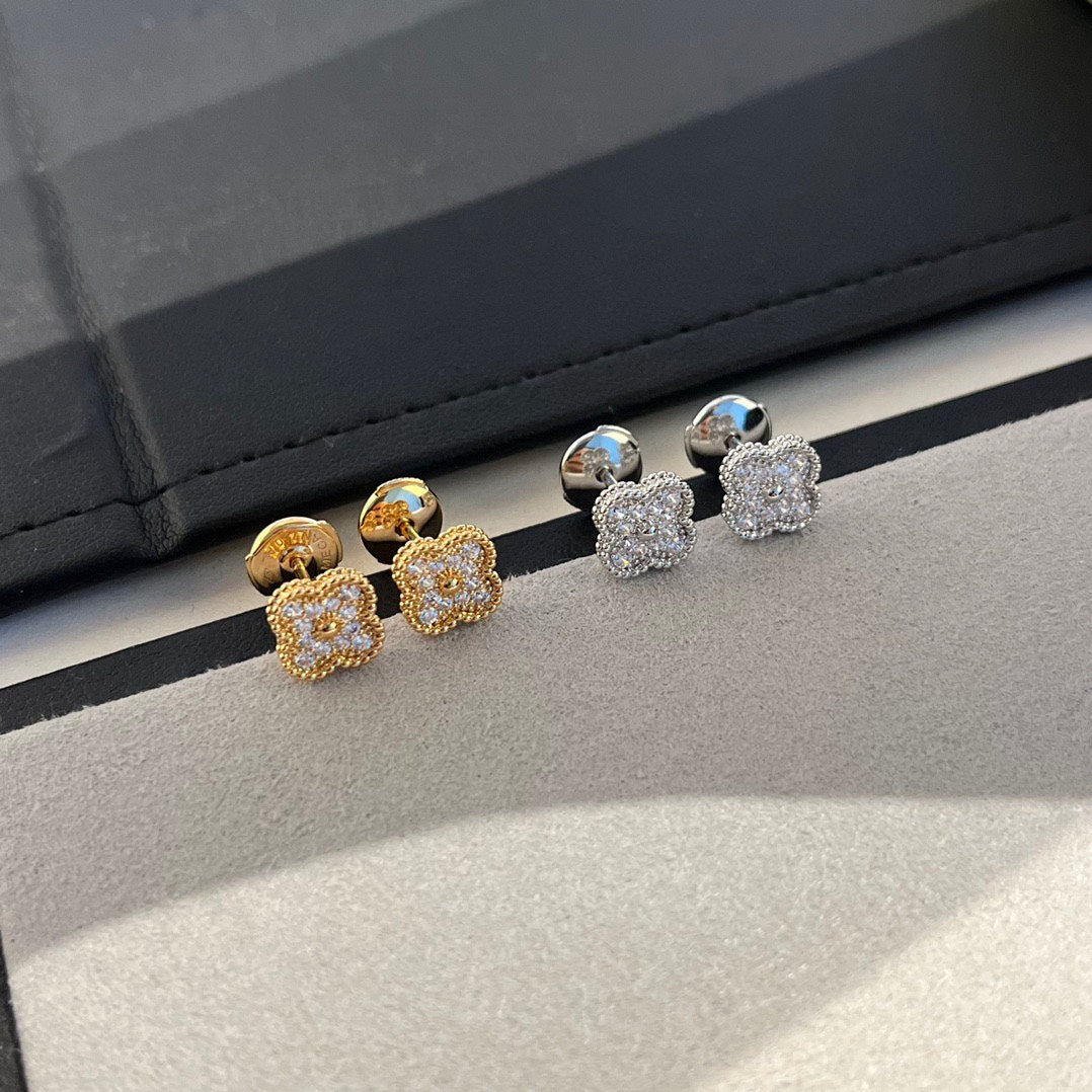 [Clover Jewelry]CLOVER MINI DIAMOND STUD EARRINGS